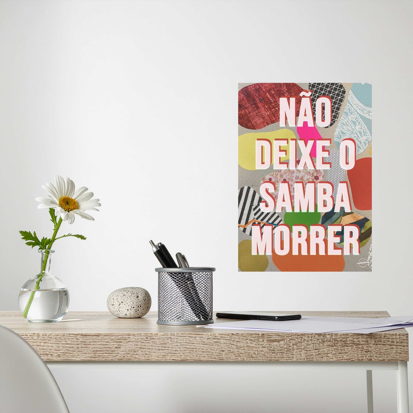 Não Deixe o Samba Morrer poster displayed in a modern living room setting